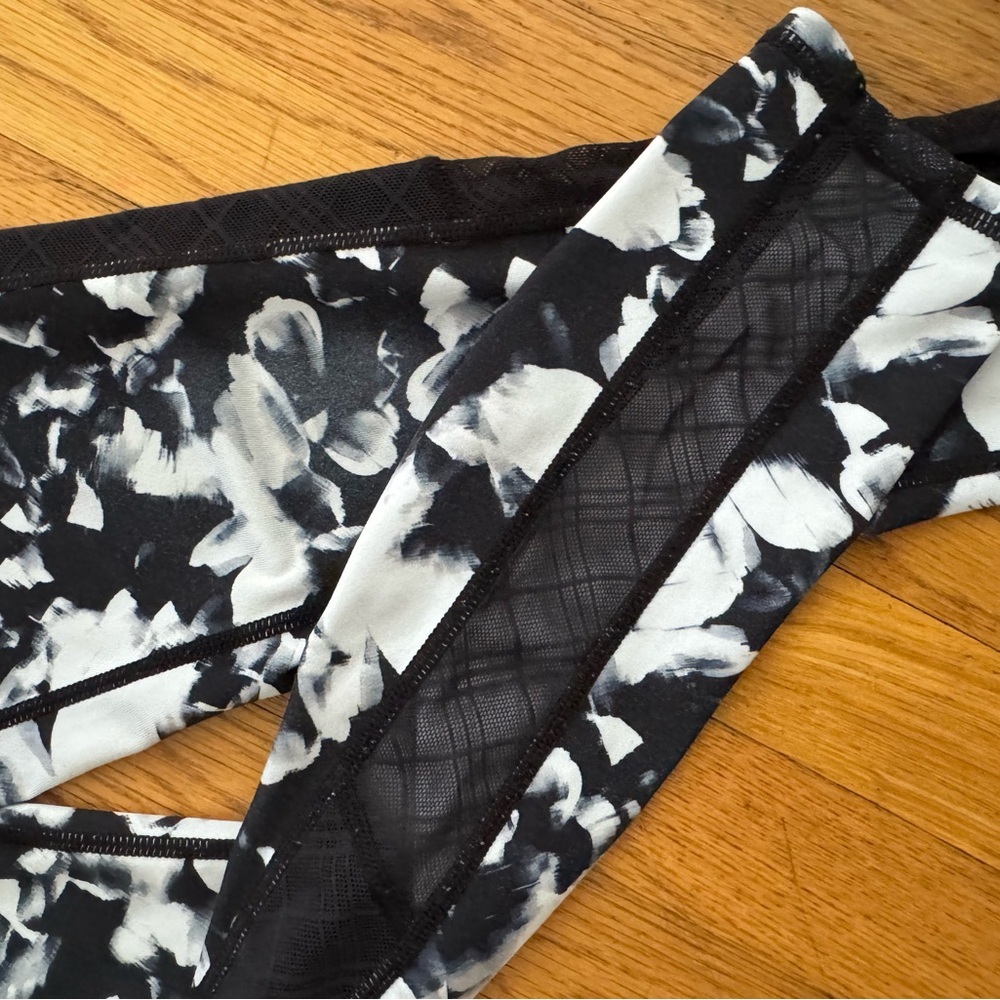 Zella Kids Black and White Floral Leggings - Picture 3 of 9